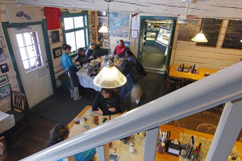 Talkeetna Roadhouse Hotel Exterior photo