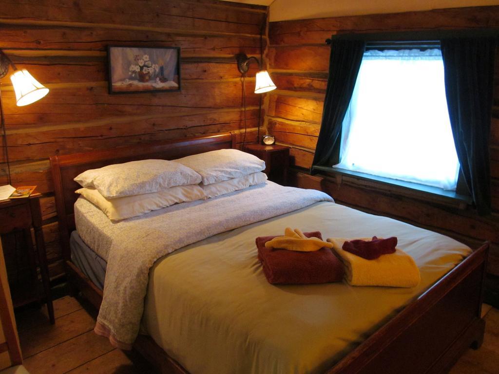 Talkeetna Roadhouse Hotel Room photo